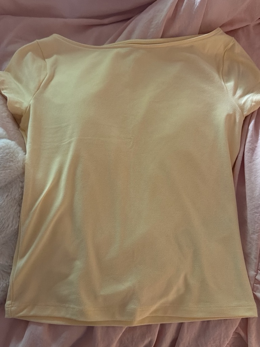 Hollister Women's Short Sleeve Crew Neck Tee - Light Yellow